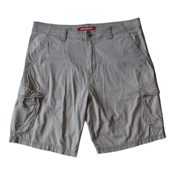 Classic Beige Cargo Shorts - Men's Size 38 - Unionbay Collection - Picture 1 of 8